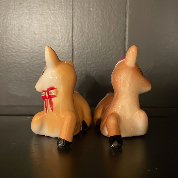 Reindeer Salt and Pepper Set - Picture 6 of 7